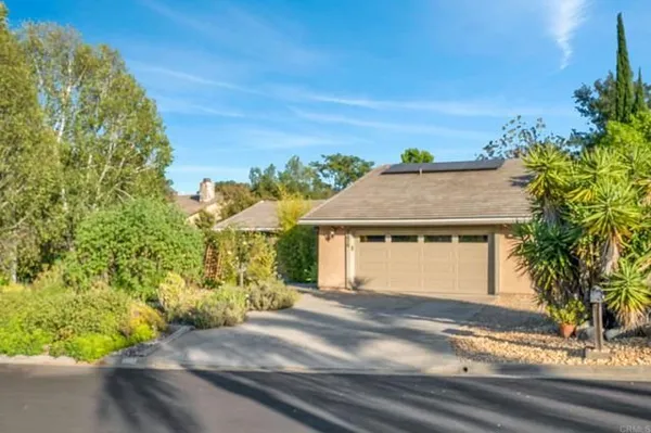 Property Slideshow image 2 of 70 | 9675 indian creek way, Escondido, CA, 92026