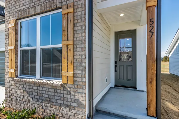 Property Slideshow image 2 of 34 | 527 byres ct, Smyrna, TN, 37167
