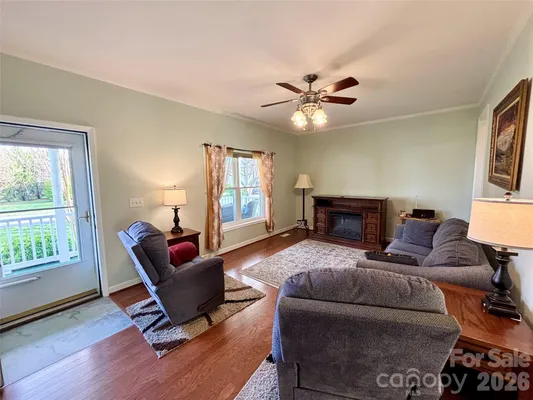 Property Slideshow image 3 of 20 | 194 beechnut dr, Hendersonville, NC, 28739