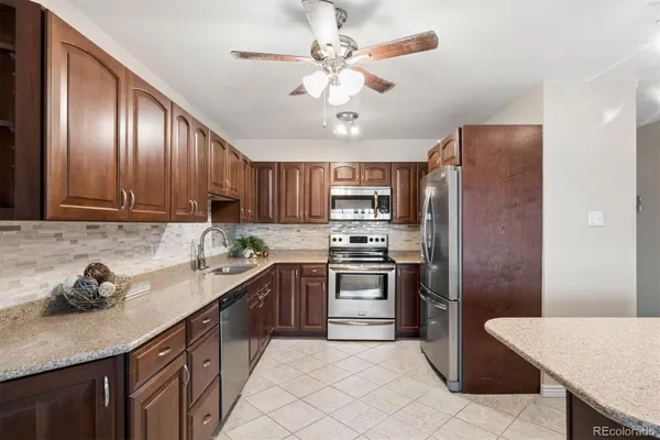 Property Slideshow image 3 of 50 | 690 s alton way 6c, Denver, CO, 80247