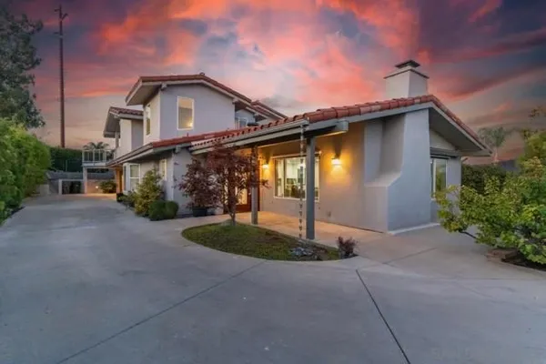 Property Slideshow image 3 of 70 | 907 ridge heights dr, Fallbrook, CA, 92028