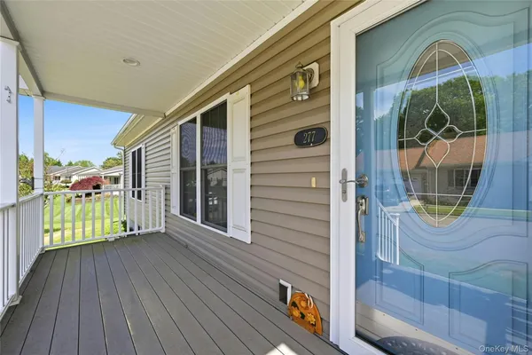 Property Slideshow image 3 of 32 | 1407 middle rd 277, Riverhead, NY, 11933