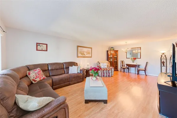 Property Slideshow image 3 of 43 | 2229 americus blvd 25, Clearwater, FL, 33763