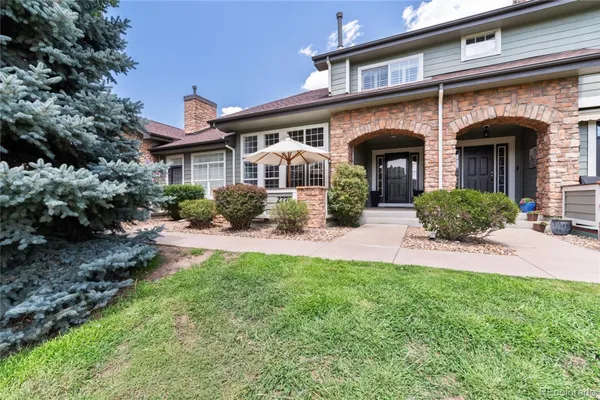 Property Slideshow image 2 of 35 | 2778 w greens dr, Littleton, CO, 80123