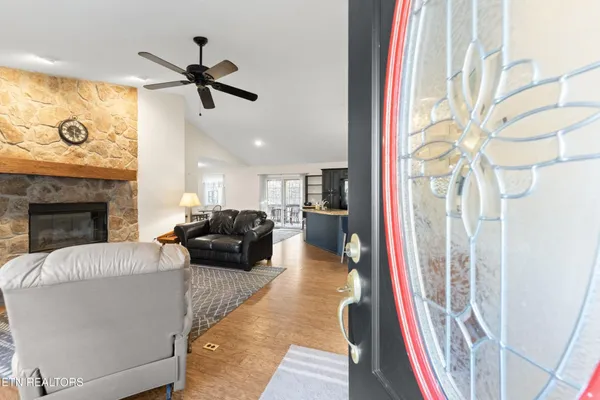 Property Slideshow image 3 of 42 | 102 torrey pines ln, Crossville, TN, 38558