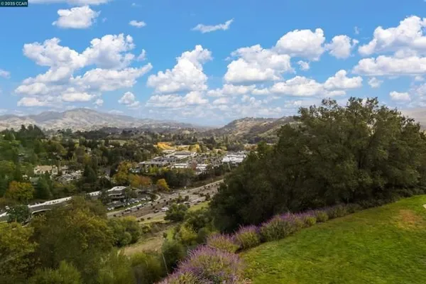 Property Slideshow image 2 of 58 | 2232 golden rain rd apt 1, Walnut Creek, CA, 94595