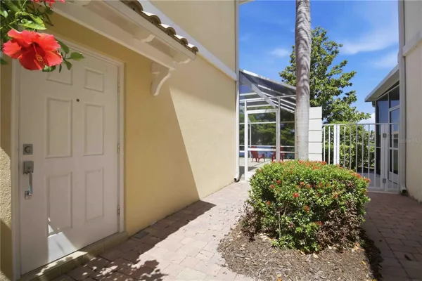 Property Slideshow image 2 of 27 | 1430 burgos dr, Sarasota, FL, 34238