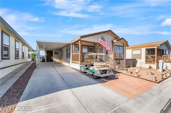 Property Slideshow image 2 of 28 | 900 montecito dr, Pahrump, NV, 89048