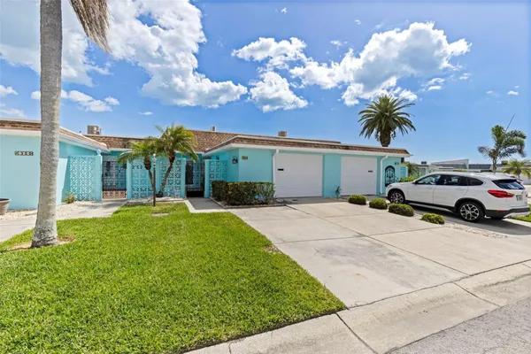 Property Slideshow image 2 of 51 | 354 boca ciega point blvd, St Petersburg, FL, 33708