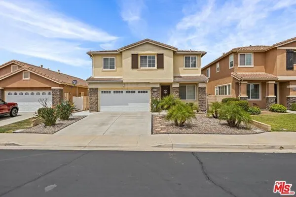 Property Slideshow image 2 of 41 | 26692 rim crk, Menifee, CA, 92584