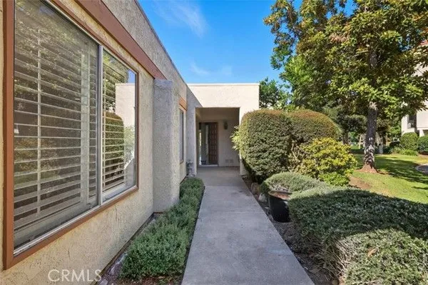 Property Slideshow image 2 of 38 | 5512 paseo del lago c, Laguna Woods, CA, 92637