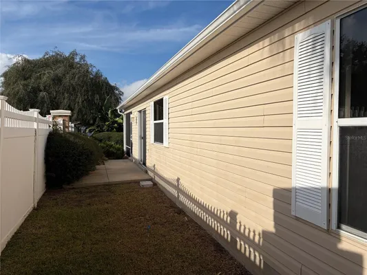 Property Slideshow image 3 of 24 | 675 kendall ct, The Villages, FL, 32162