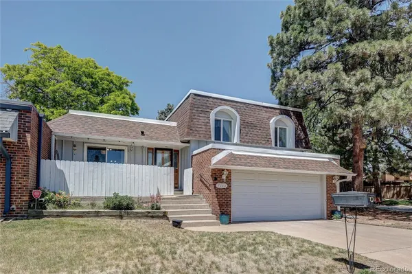 Property Slideshow image 2 of 37 | 7202 w cedar cir, Lakewood, CO, 80226