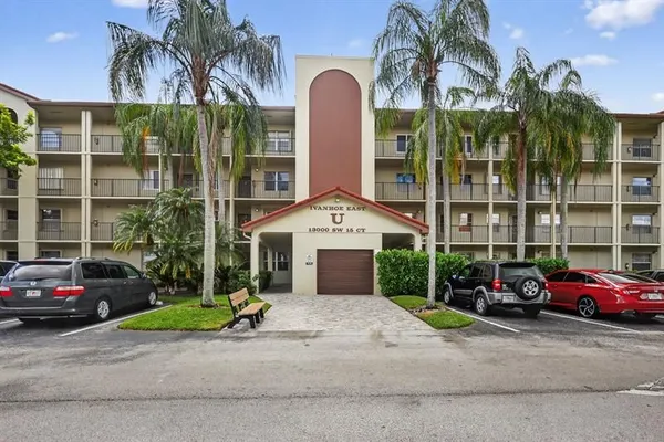 Property Slideshow image 2 of 48 | 13000 sw 15th ct 314u, Pembroke Pines, FL, 33027