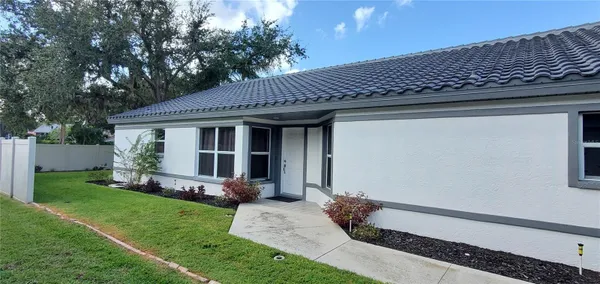 Property Slideshow image 3 of 28 | 5508 83rd ter, Sarasota, FL, 34243