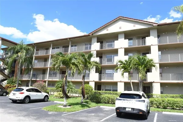 Property Slideshow image 3 of 26 | 1501 sw 131st way apt 304, Pembroke Pines, FL, 33027