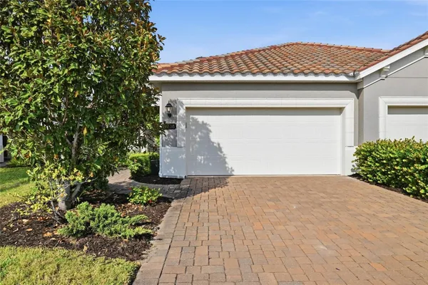 Property Slideshow image 3 of 30 | 7108 playa bella dr, Bradenton, FL, 34209