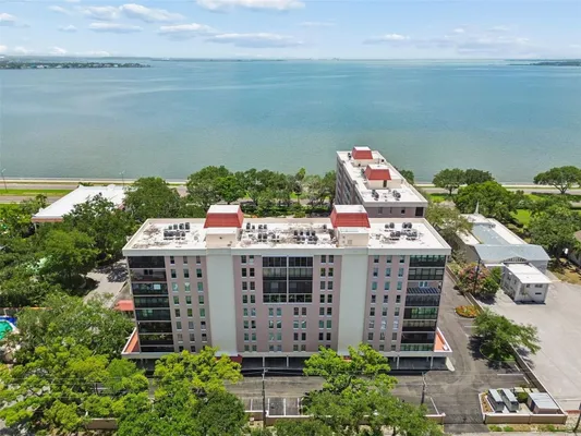 Property Slideshow image 2 of 50 | 2403 s ardson pl 902b, Tampa, FL, 33629