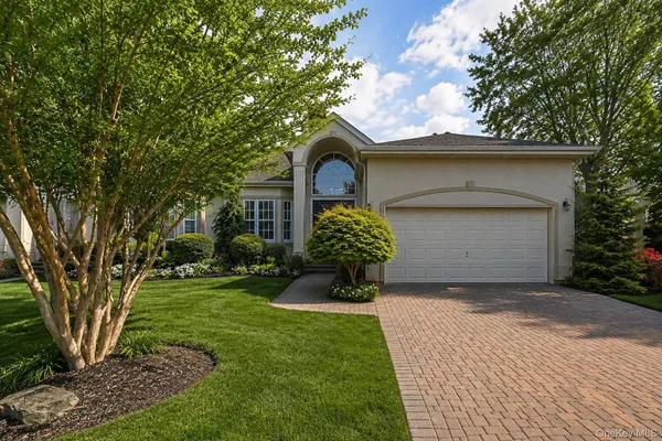 Property Slideshow image 2 of 35 | 398 altessa blvd, Huntington, NY, 11747