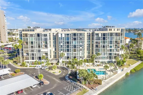 Property Slideshow image 2 of 92 | 7400 sun island dr 103, South Pasadena, FL, 33707