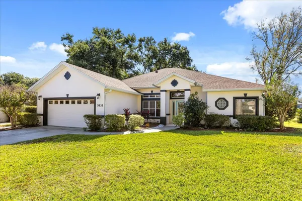 Property Slideshow image 3 of 52 | 5435 grove mnr, Lady Lake, FL, 32159
