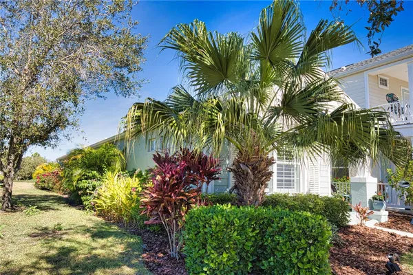 Property Slideshow image 3 of 32 | 12444 shimmering oak cir, Venice, FL, 34293