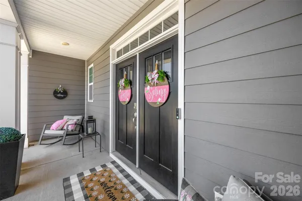 Property Slideshow image 3 of 48 | 2128 lapalma trce, Lake Wylie, SC, 29710
