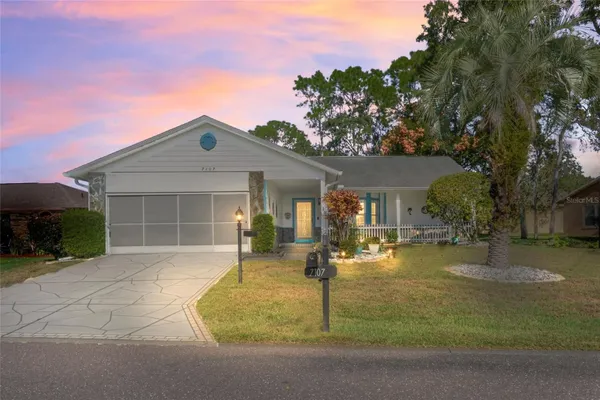 Property Slideshow image 3 of 98 | 7107 pond view ct, Spring Hill, FL, 34606