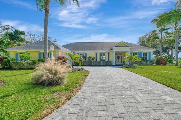 Property Slideshow image 3 of 99 | 15 fairway dr, Englewood, FL, 34223