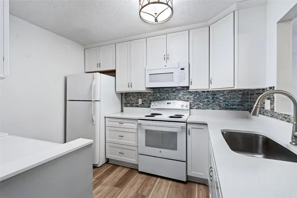 Property Slideshow image 2 of 42 | 29 summer trees rd, Port Orange, FL, 32128