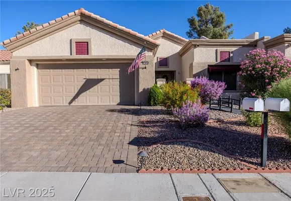 Property Slideshow image 3 of 26 | 9240 january dr, Las Vegas, NV, 89134