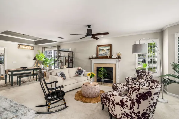 Property Slideshow image 2 of 32 | 443 forest glen cir, Murfreesboro, TN, 37128