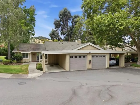 Property Slideshow image 3 of 32 | 2085 cactus ct 1, Walnut Creek, CA, 94595