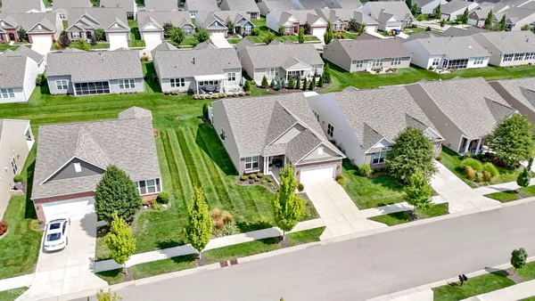 Property Slideshow image 2 of 44 | 16284 loire valley dr, Fishers, IN, 46037