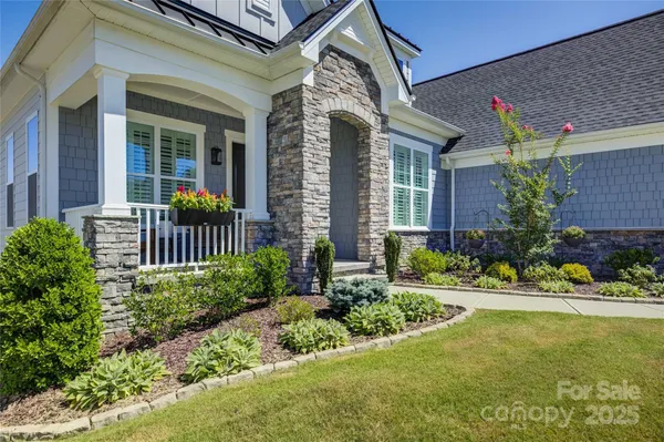 Property Slideshow image 2 of 47 | 82132 standing oak dr, Charlotte, NC, 28278