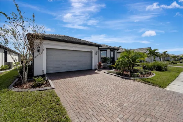 Property Slideshow image 2 of 71 | 1337 sorrell way, North Port, FL, 34289