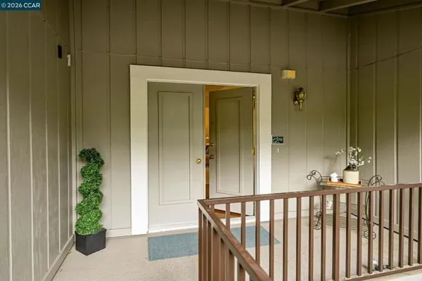 Property Slideshow image 3 of 43 | 1945 cactus ct 1, Walnut Creek, CA, 94595