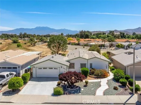 Property Slideshow image 3 of 43 | 1660 brentwood way, Hemet, CA, 92545