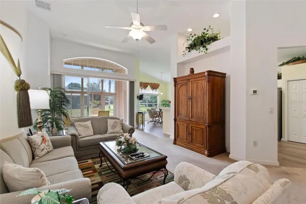 Property Slideshow image 2 of 62 | 511 royal palm dr, Davenport, FL, 33837