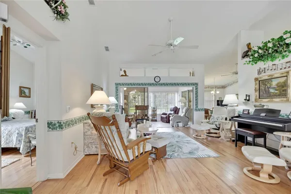 Property Slideshow image 2 of 40 | 2353 summercrest ln, Spring Hill, FL, 34606