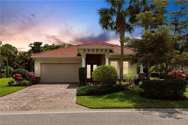 Property Slideshow image 2 of 49 | 3871 otter bend cir, Fort Myers, FL, 33905