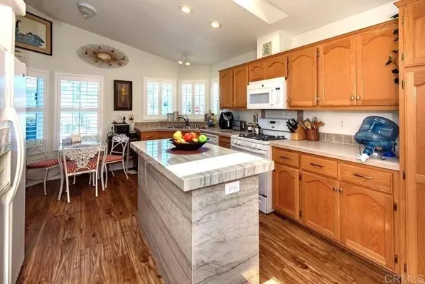 Property Slideshow image 2 of 43 | 444 n el camino real spc 146, Encinitas, CA, 92024