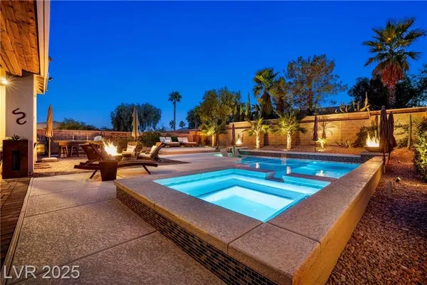 Property Slideshow image 2 of 45 | 10631 silver pond ave, Las Vegas, NV, 89135