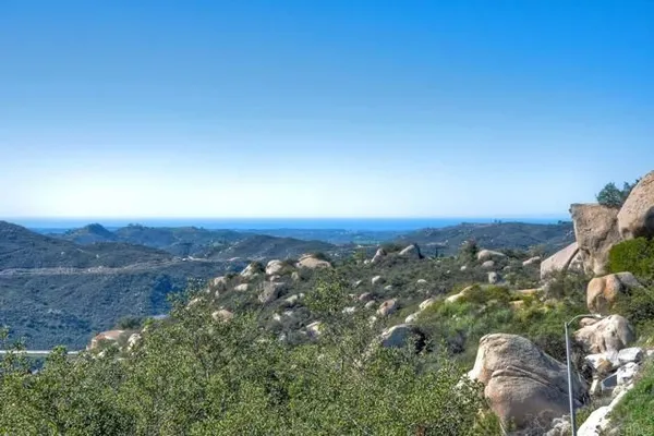 Property Slideshow image 2 of 68 | 28521 gladstone ct, Escondido, CA, 92026