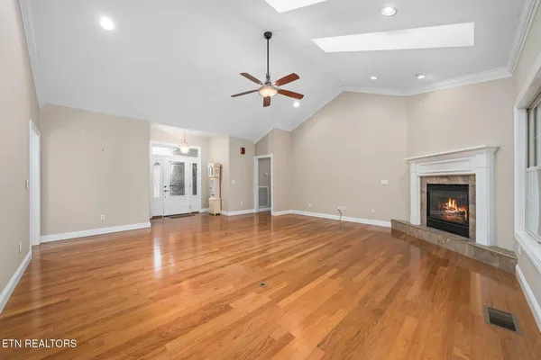 Property Slideshow image 2 of 39 | 14 holly ct, Crossville, TN, 38558