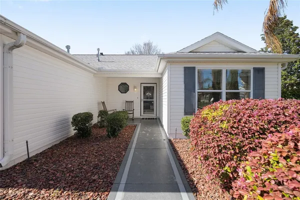 Property Slideshow image 3 of 35 | 871 castleberry cir, The Villages, FL, 32162