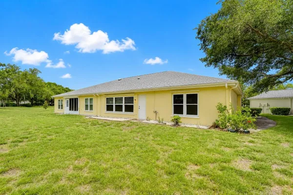 Property Slideshow image 2 of 28 | 818 mccallister ave, Sun City Center, FL, 33573