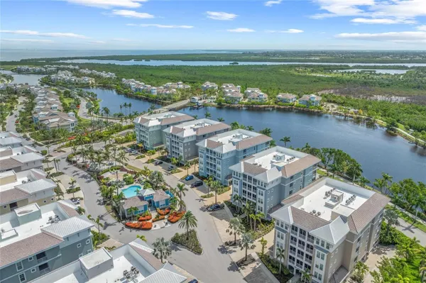 Property Slideshow image 2 of 100 | 387 aruba cir 301, Bradenton, FL, 34209