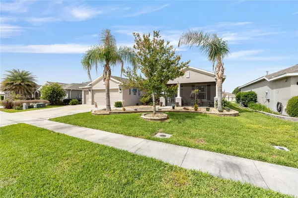 Property Slideshow image 2 of 62 | 4258 james river cir, Leesburg, FL, 34748