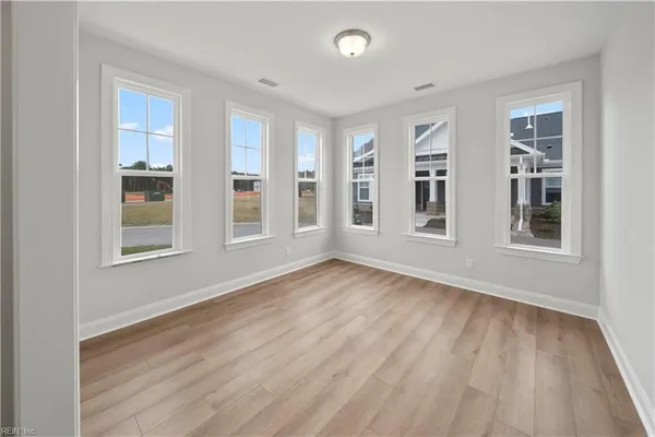 Property Slideshow image 3 of 21 | 2005 asher lot 74 dr, Suffolk, VA, 23435